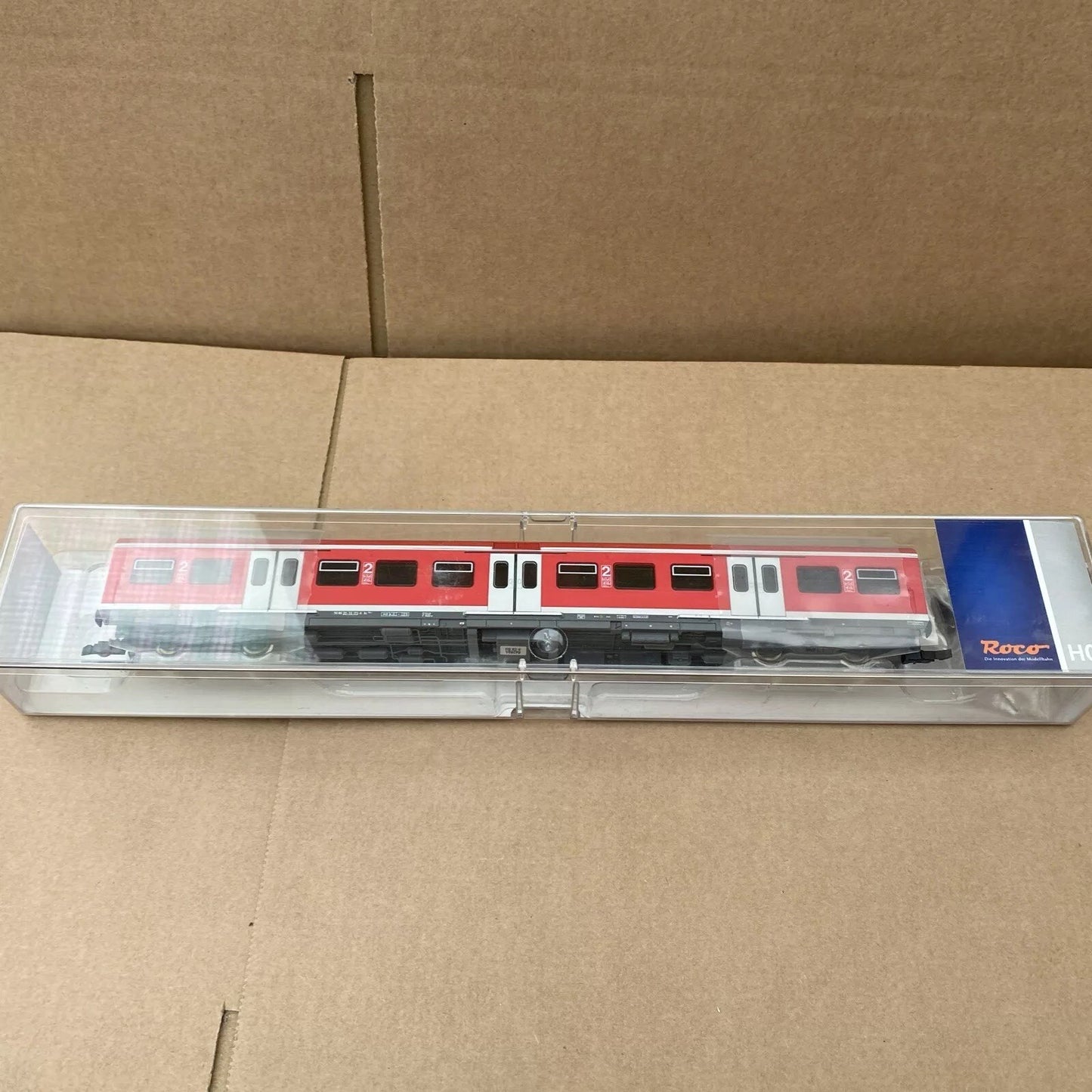 Roco 64269 DBAG 2nd Class Bx Coach