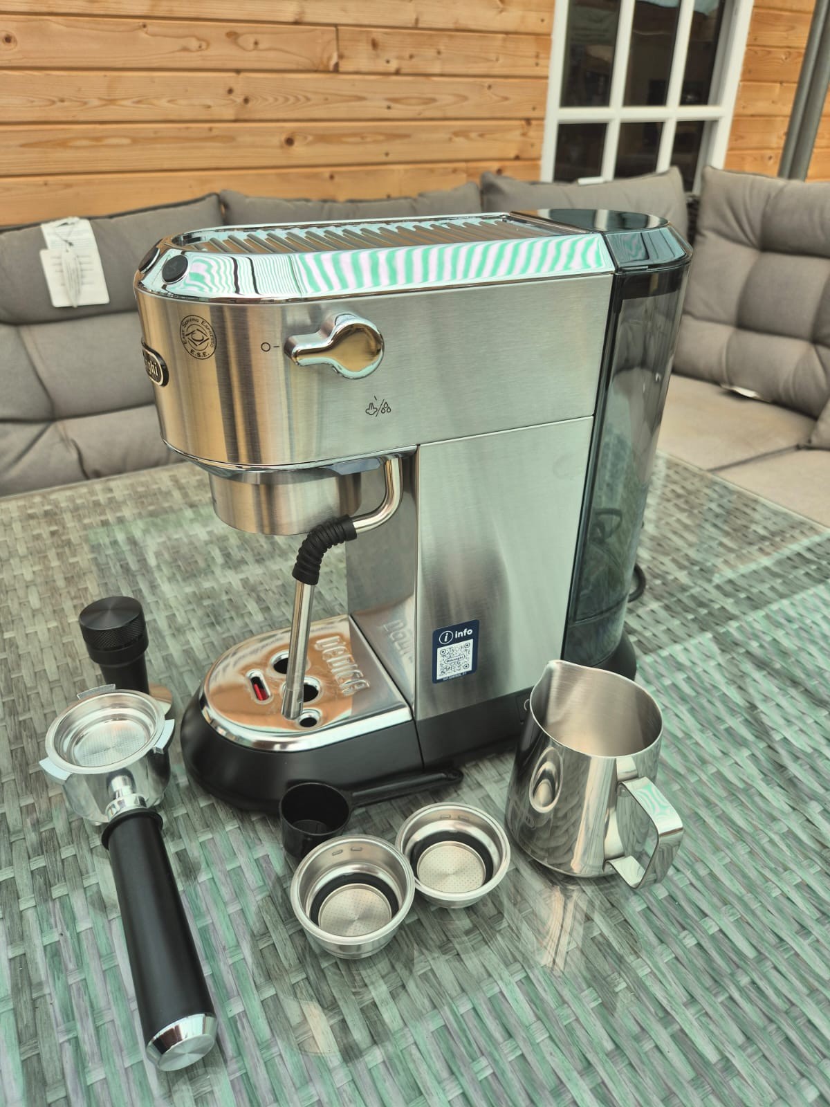De'Longhi Dedica Arte Espresso Coffee Machine (EC885.M) In Silver