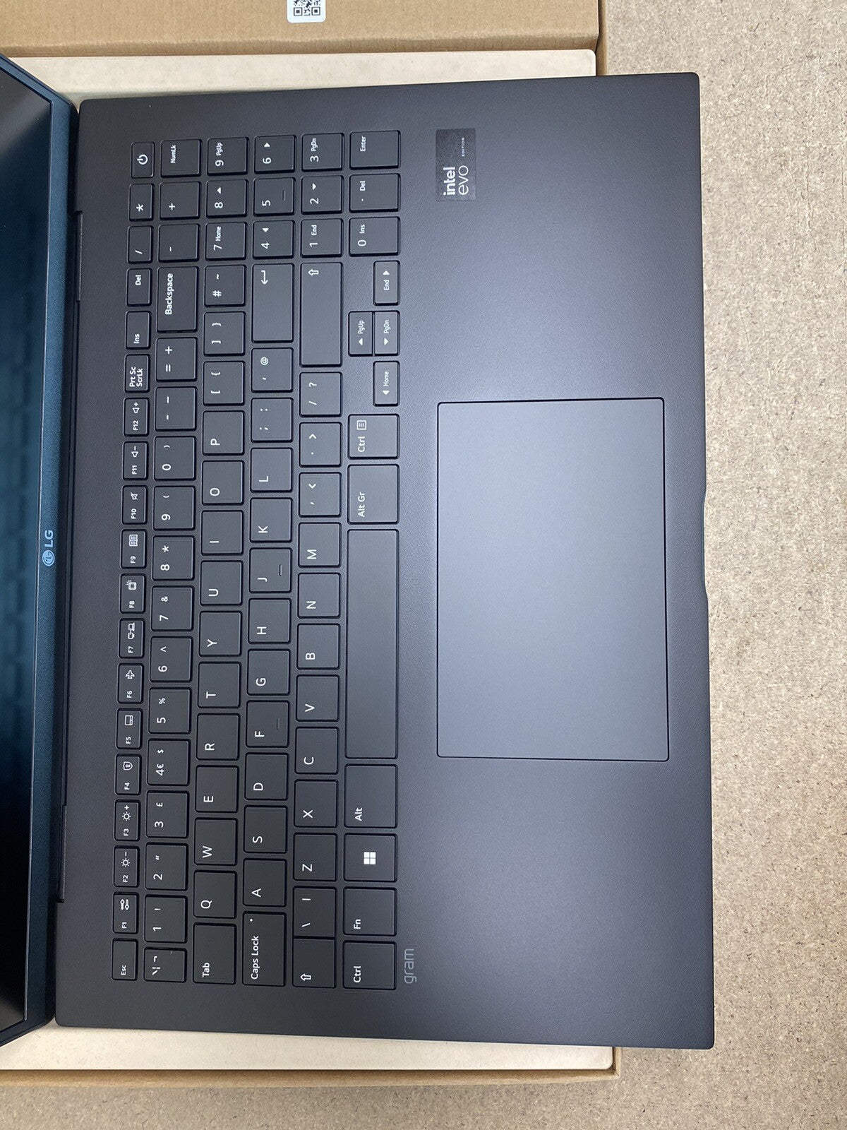 LG Gram Laptop Lightweight Ultra 7 16GB RAM 1TB SSD 16 Inch 16Z90S-G.AA78A1