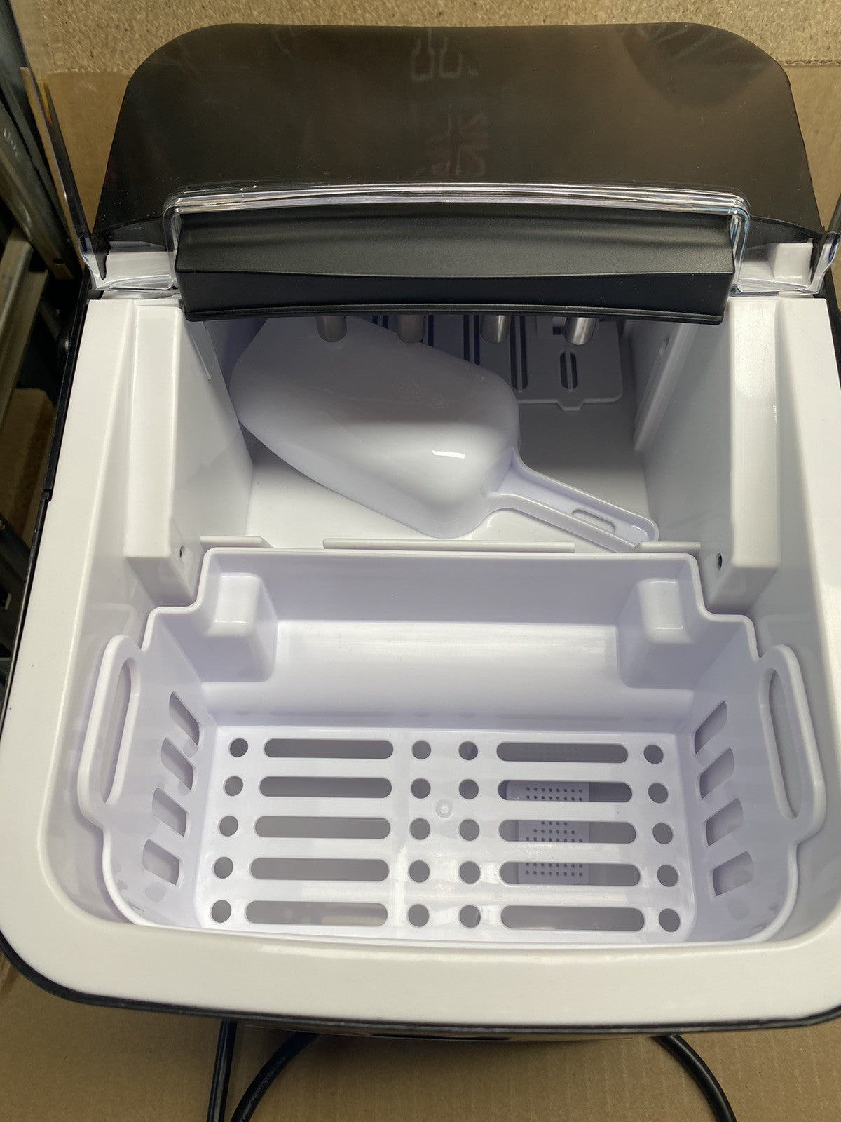 Caso Design IceChef Compact Ice Cube Maker Black, Ex-Display2