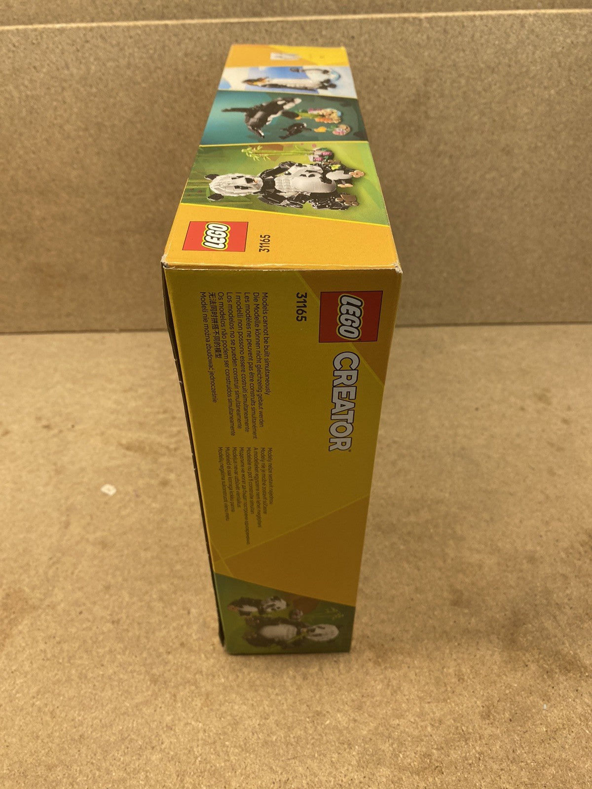 LEGO CREATOR: Wild Animals: Panda Family (31165)