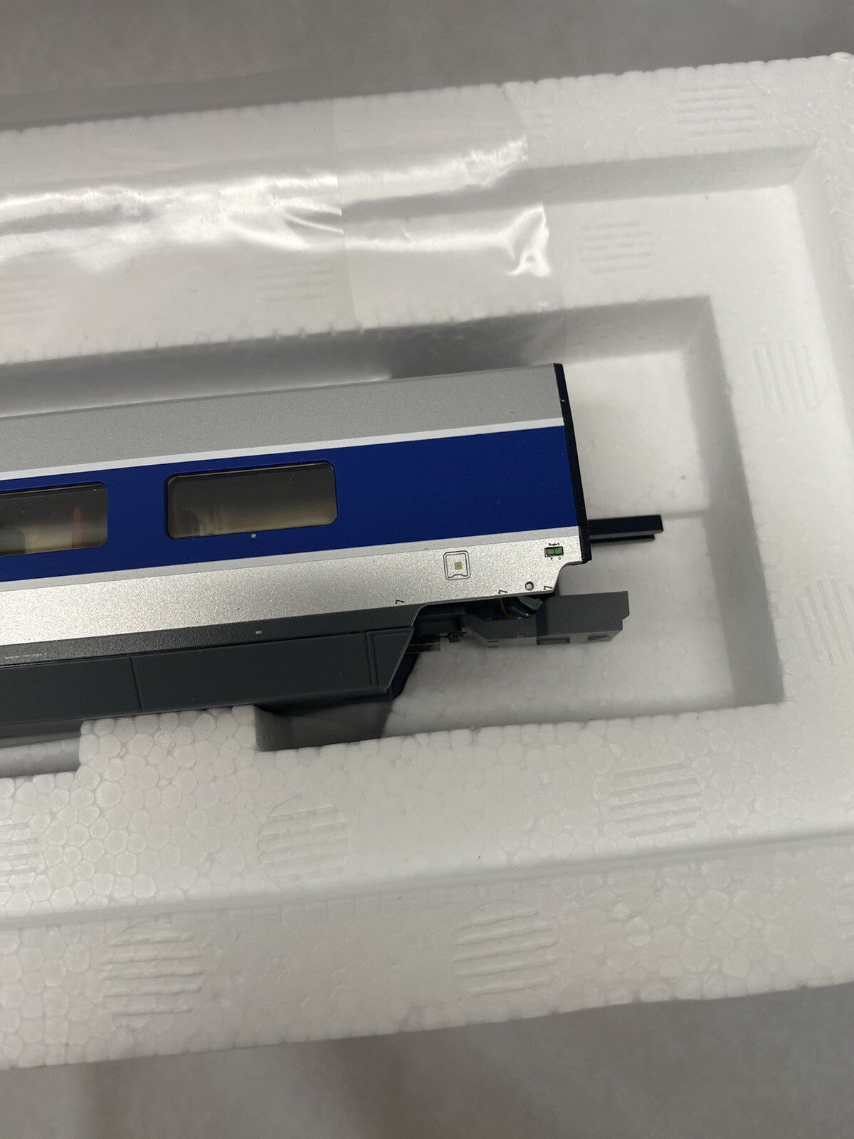 TRIX 23439- Add-On Car Set 2 for the TGV POS.