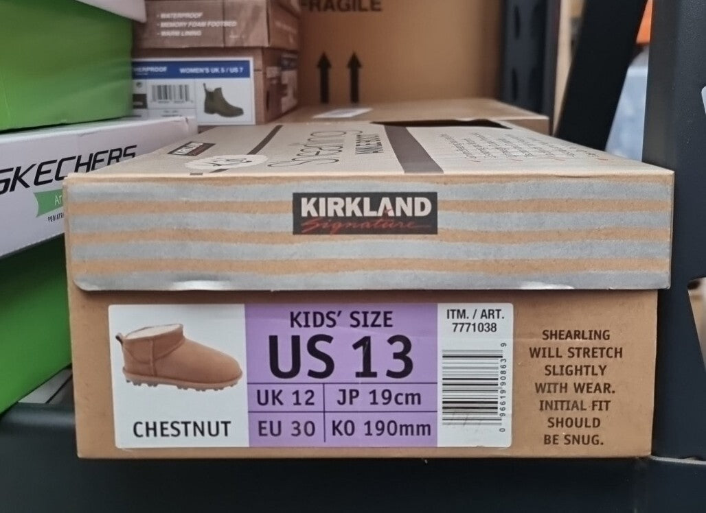 Kirkland Signature Shearling Kids Boot UK 12 / EU 30 / Us 13 in Chestnut