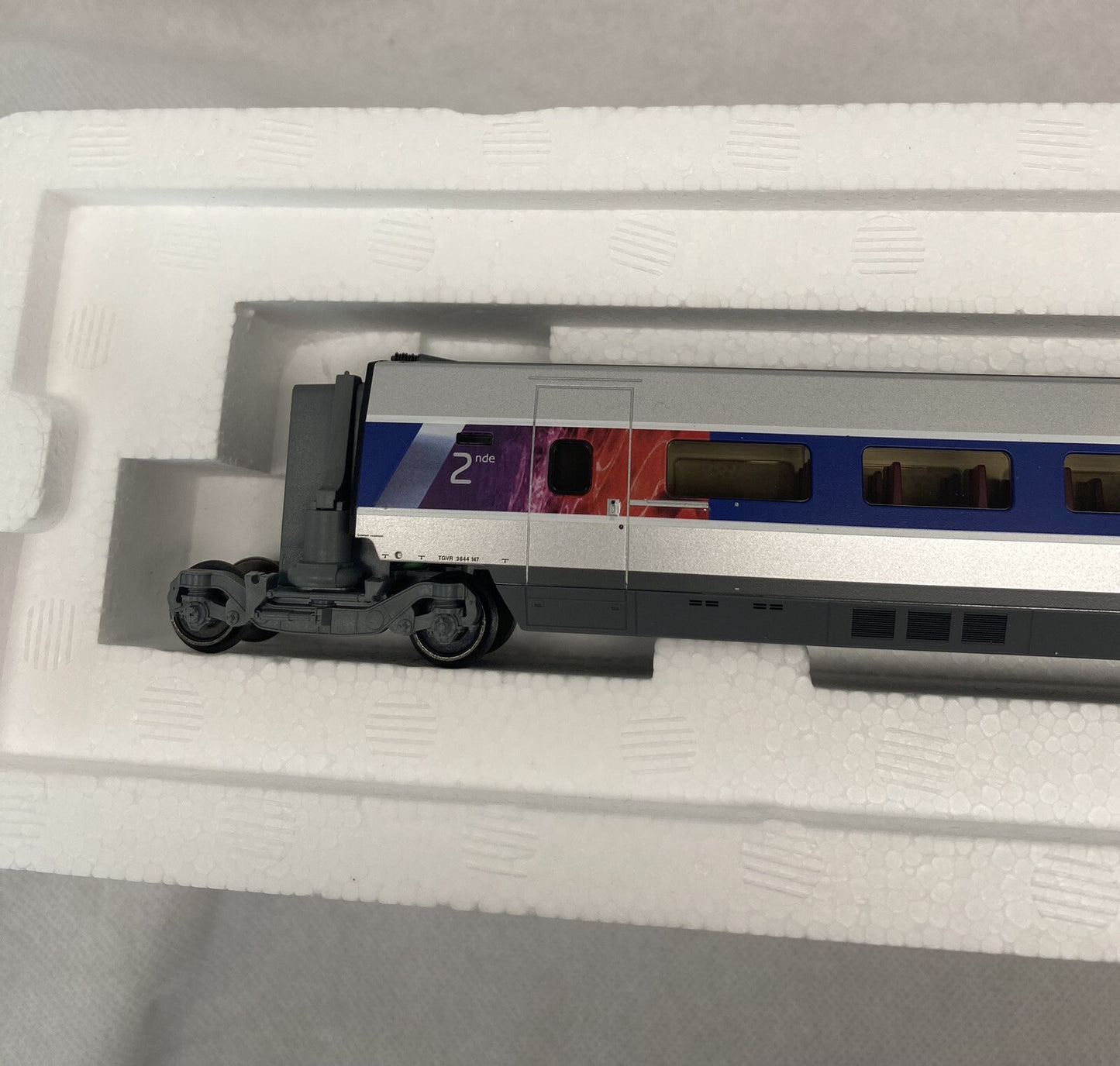 TRIX 23439- Add-On Car Set 2 for the TGV POS.