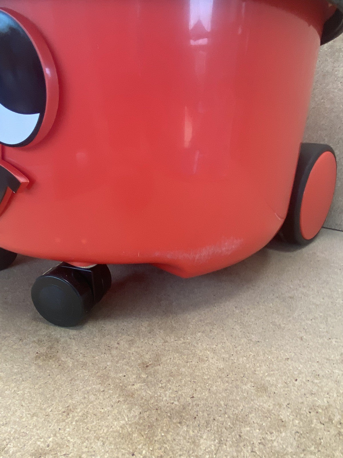 Henry HVR 160 6L Bagged Cylinder Vacuum Cleaner - Red