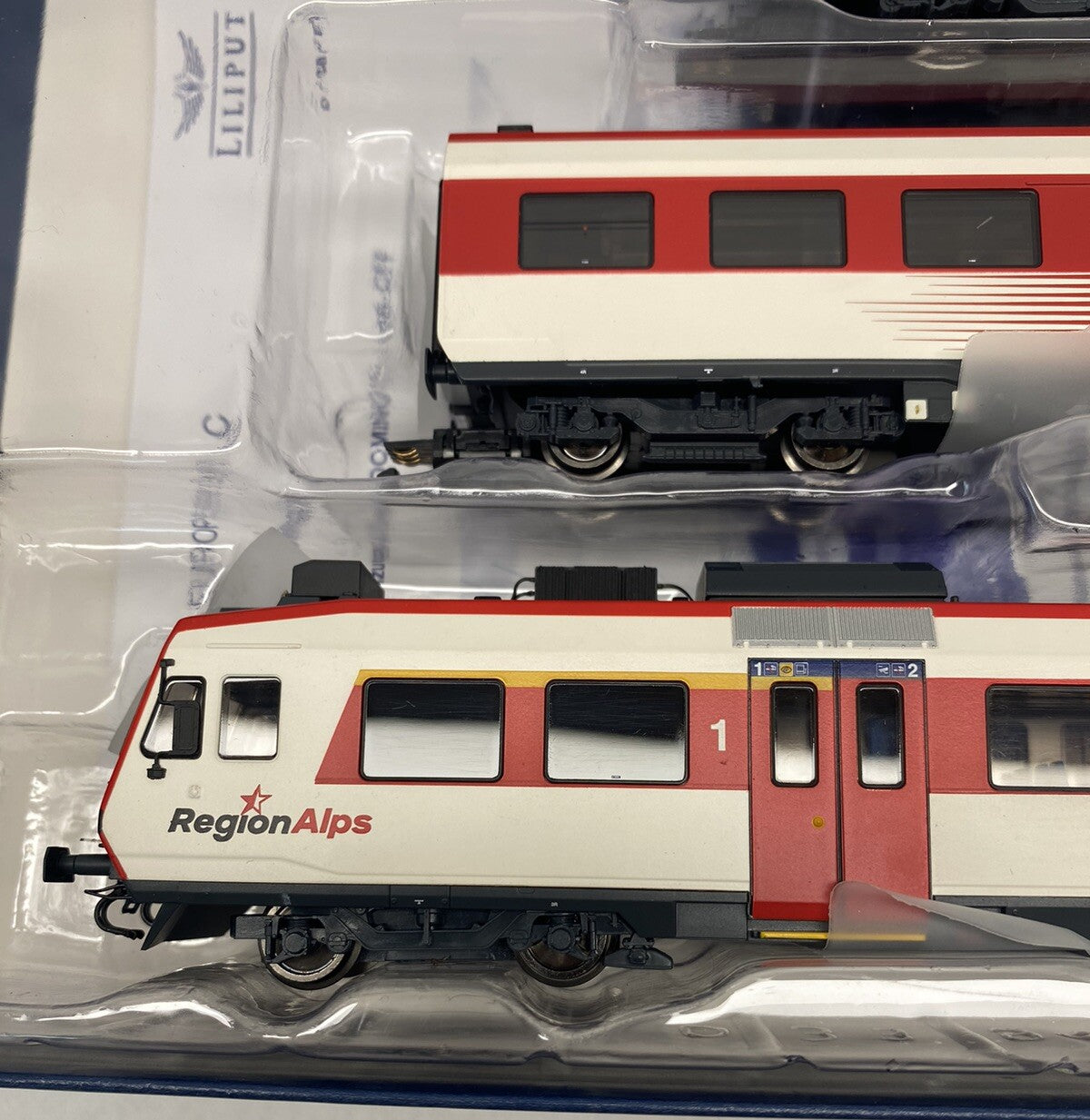 Liliput L133942- Railcar 3 car "Regionalps" Epoch V