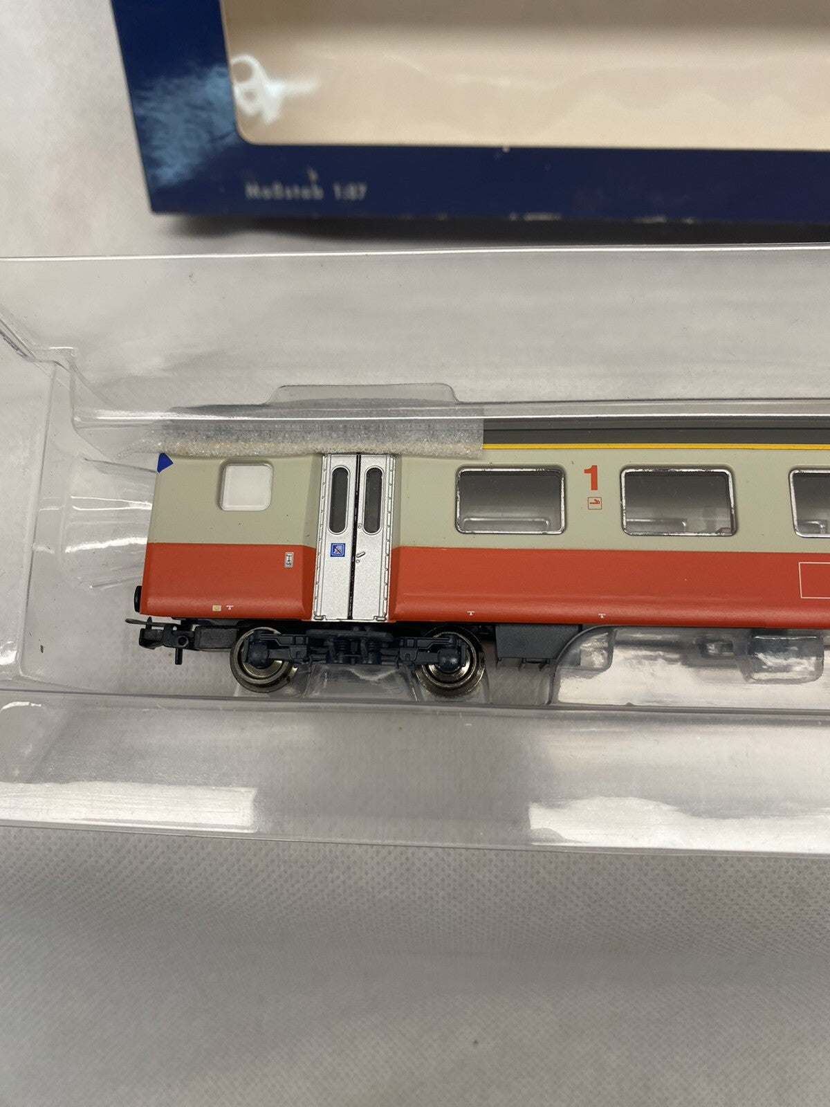 Liliput L388556- Swiss Express EW III 1st Class 18-34 005-6 SBB Ep.V