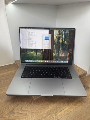 MacBook Pro 16-inch 2021 Apple M1 Pro 10 core and 16-core GPU 16GB RAM 512GB SSD