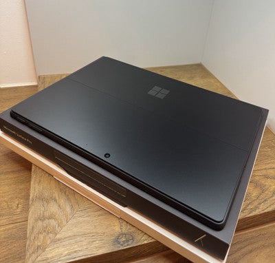 Microsoft Surface Pro Copilot+PC, X Plus, 16GB RAM, 1TB SSD, 13'' , 2 in 1 , VAT
