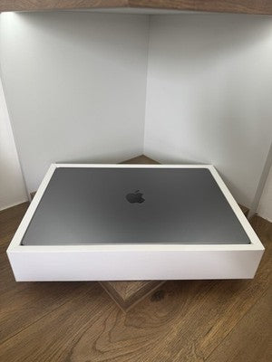 MacBook Pro 16-inch 2021 Apple M1 Pro 10 core and 16-core GPU 16GB RAM 512GB SSD