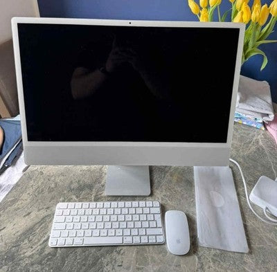 Apple iMac Silver 512GB SSD (M3, 8GB RAM, 8-Core GPU) 24" 4.5K Retina MQRK3B/A