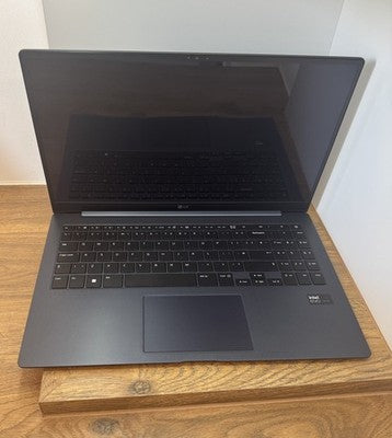 LG Gram SuperSlim 15" Laptop 15Z90ST-G.AD85A1 Intel Ultra 7 32GB RAM 512GB SSD