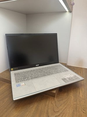 Acer Aspire 3 Laptop i5 16GB RAM 512GB SSD 15.6 Inch Windows 11 NX.K6SEK.00A VAT