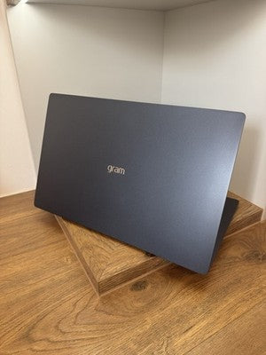 LG Gram SuperSlim 15" Laptop 15Z90ST-G.AD85A1 Intel Ultra 7 32GB RAM 512GB SSD