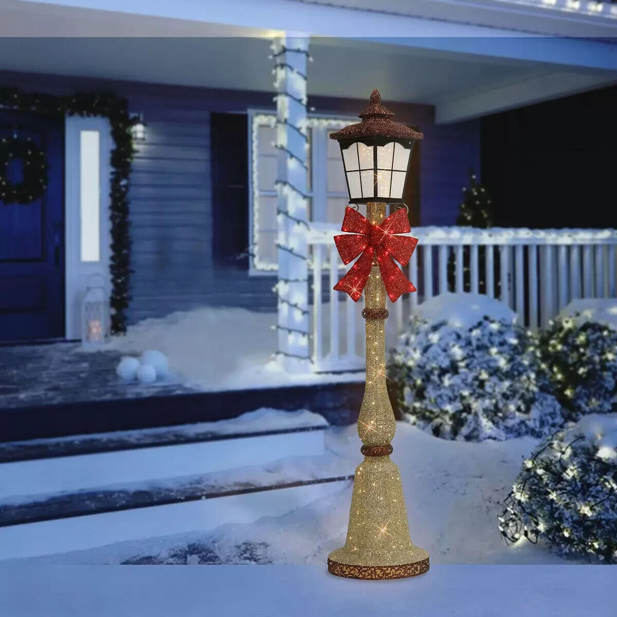 COSTCO 7ft (2.1m) Single Lantern Head Lamp post with 150 LED Lights Christmas