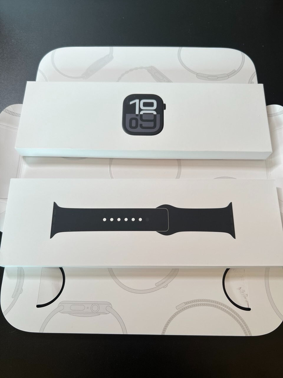 APPLE Watch Series 10 46 mm Jet Black Al Case with Black Sport Band, M/L GPS