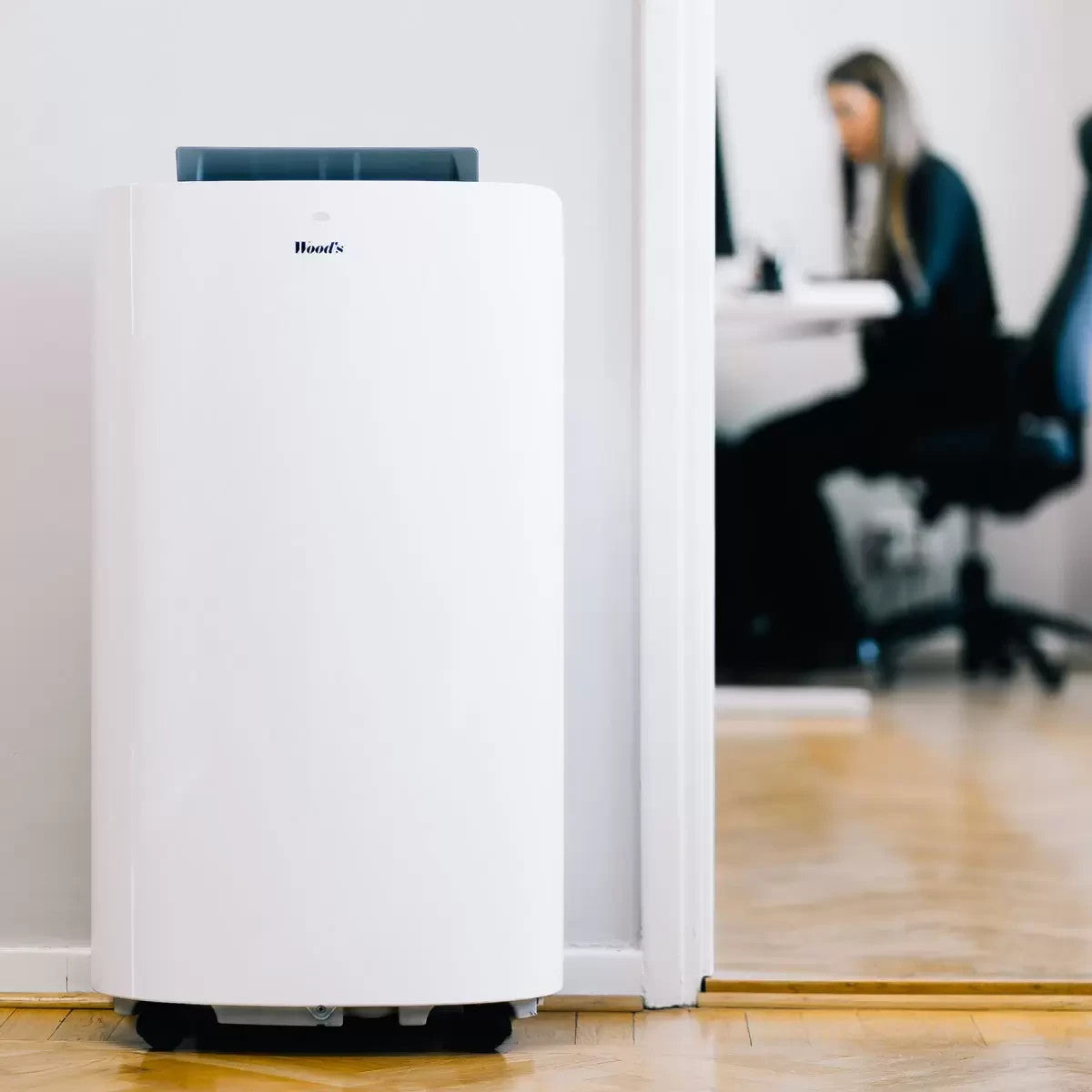 Woods Portable Air Conditioner 12K BTU with Remote / WiFi Option Cortina