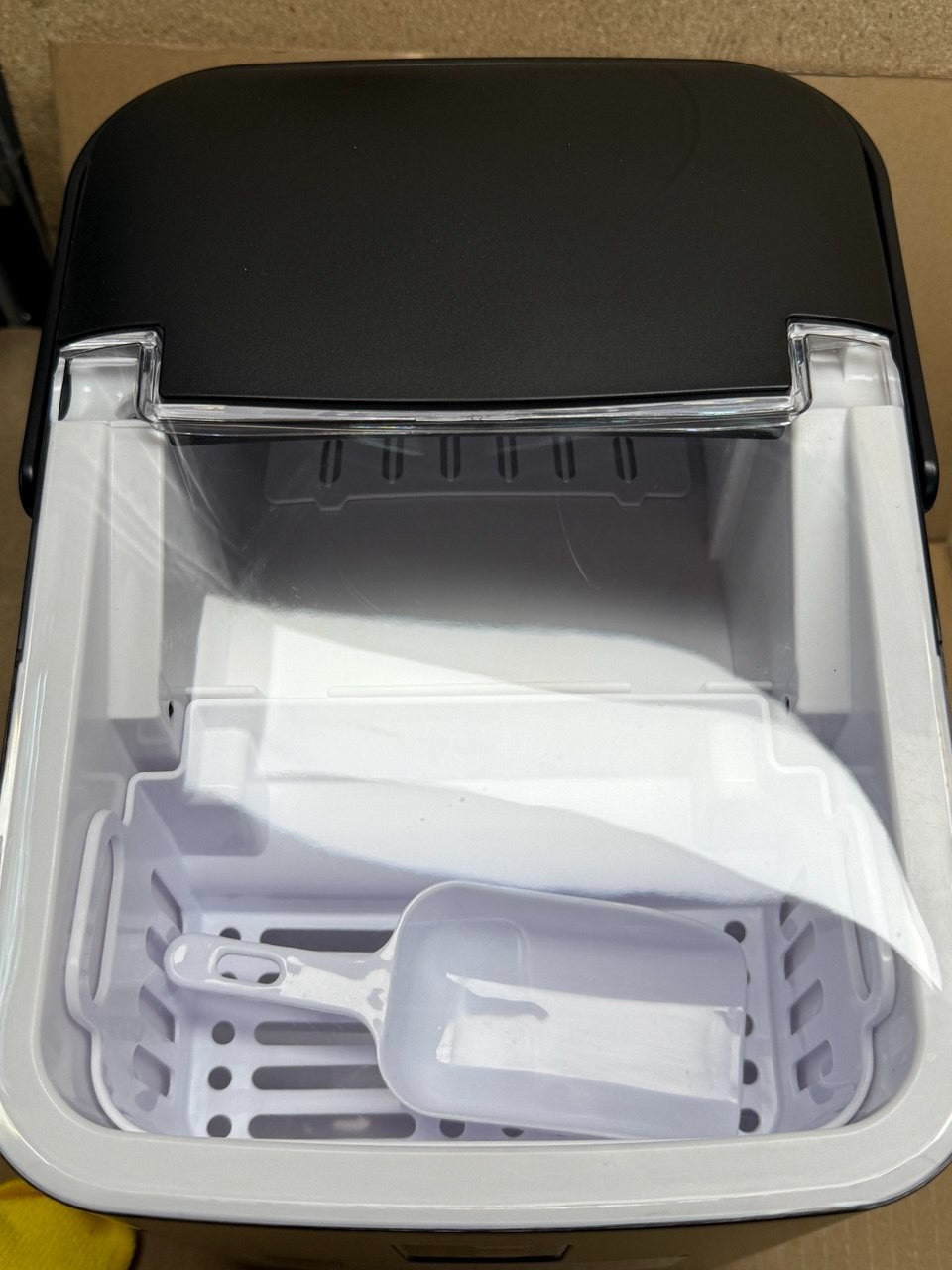 Caso Design IceChef Compact Ice Cube Maker Black, Ex-Display