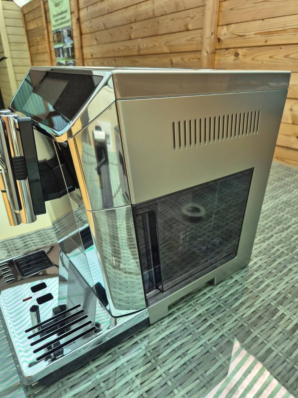 De'Longhi PrimaDonna Elite Experience Bean to Cup Coffee Machine ECAM650.85.MS
