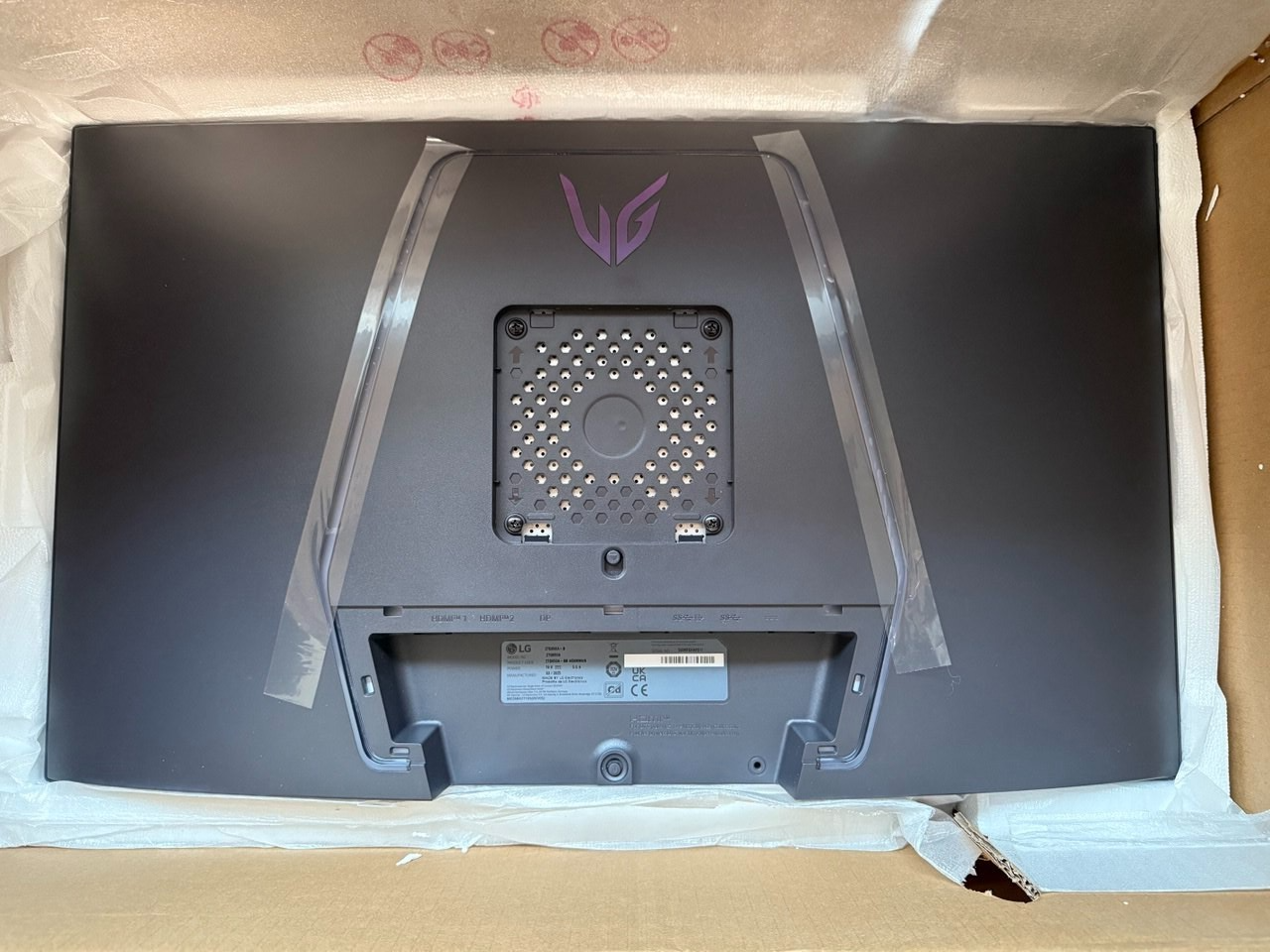 LG UltraGear 27 Inch 4K Ultra HD 240Hz IPS Gaming Monitor, 27G850A-B