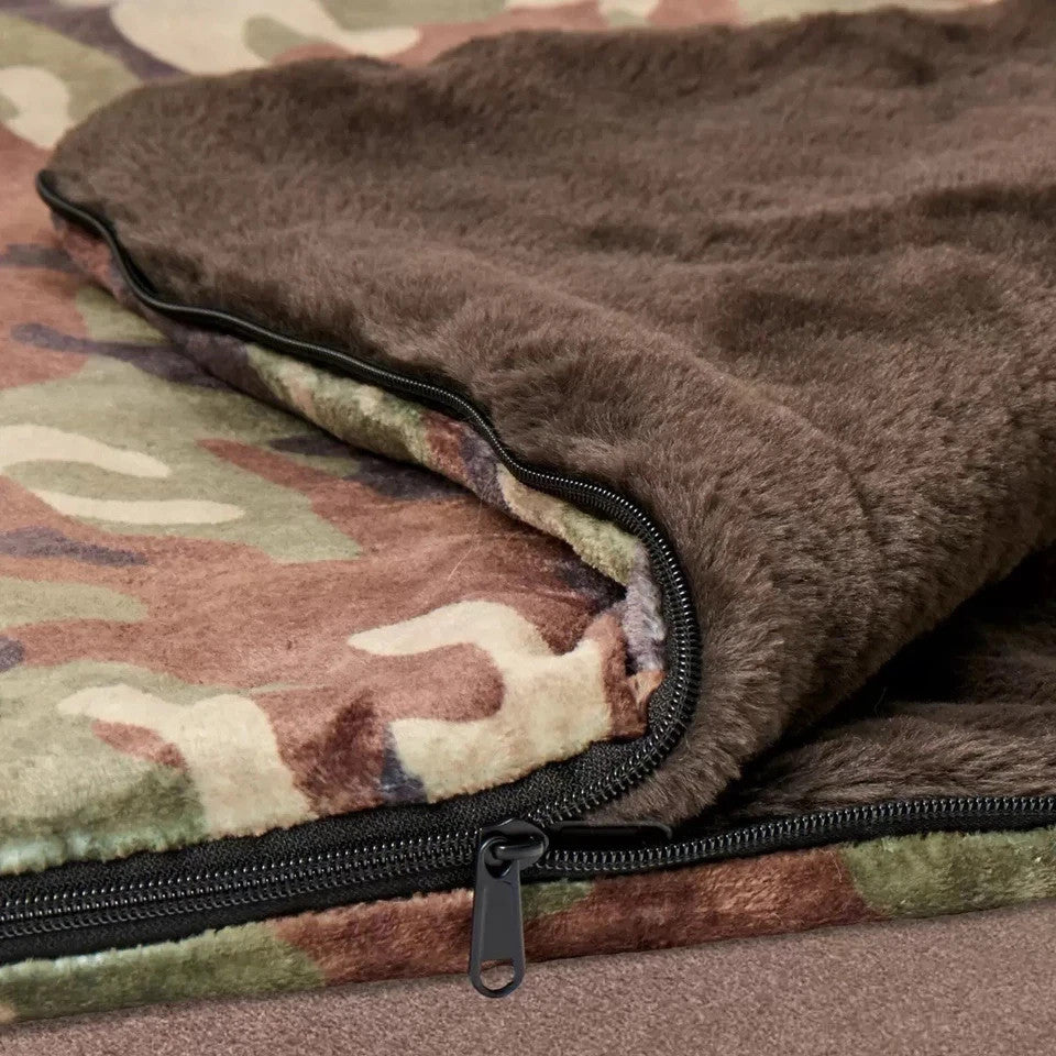 Camouflage Faux Fur Slumber Bag 137 x 142 cm Northwest Cloud Touch Super Soft