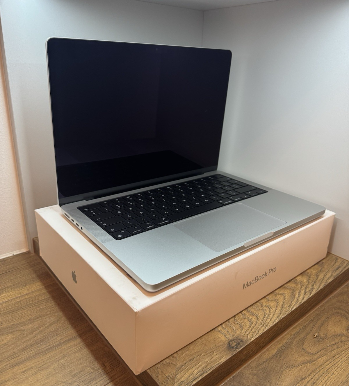 Apple MacBook Pro M4 Pro 14'' 24GB RAM 512GB SSD Silver VAT MX2E3B/A Warranty