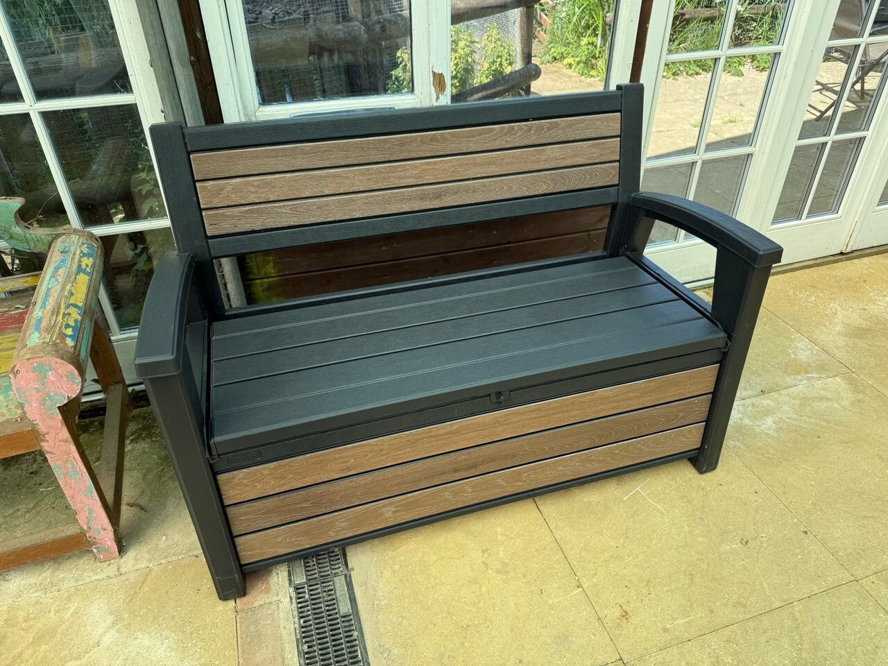 Keter Ashwood 2 in 1 Storage and Bench in Brown 227 Litre (60 Gal) **ASSEMBLED