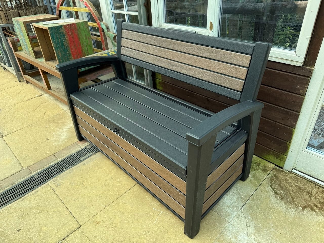 Keter Ashwood 2 in 1 Storage and Bench in Brown 227 Litre (60 Gal) **ASSEMBLED