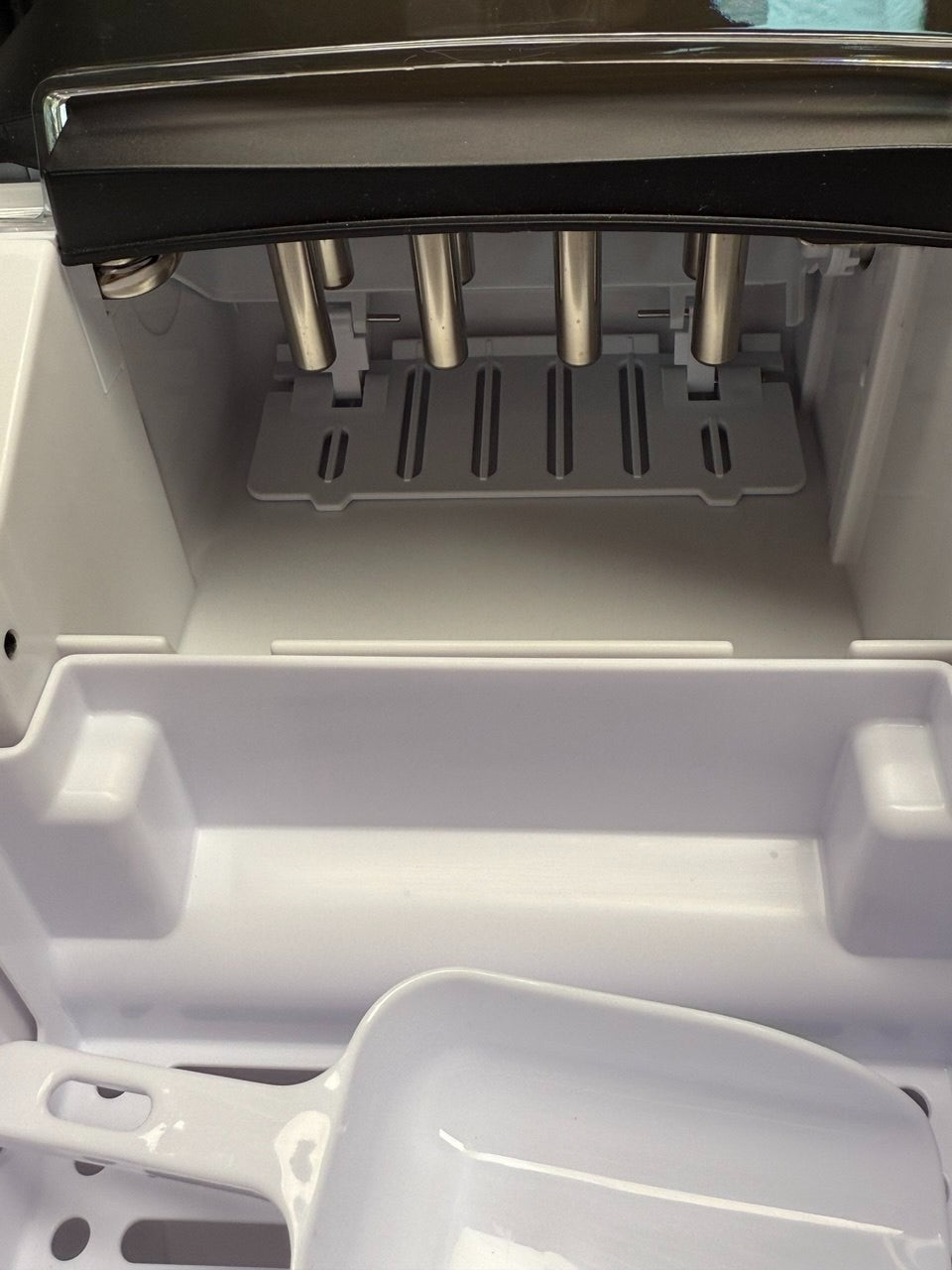 Caso Design IceChef Compact Ice Cube Maker Black, Ex-Display