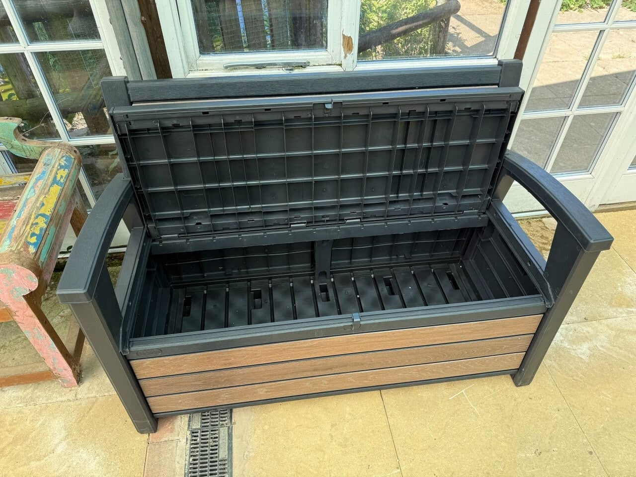 Keter Ashwood 2 in 1 Storage and Bench in Brown 227 Litre (60 Gal) **ASSEMBLED