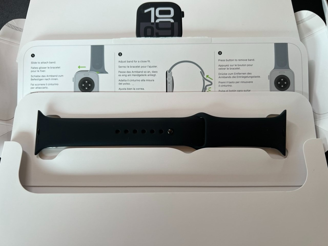 APPLE Watch Series 10 46 mm Jet Black Al Case with Black Sport Band, M/L GPS