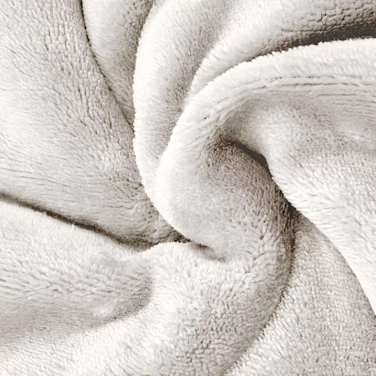 Faux Rabbit Fur Blanket in Ivory, 234 x 249 cm