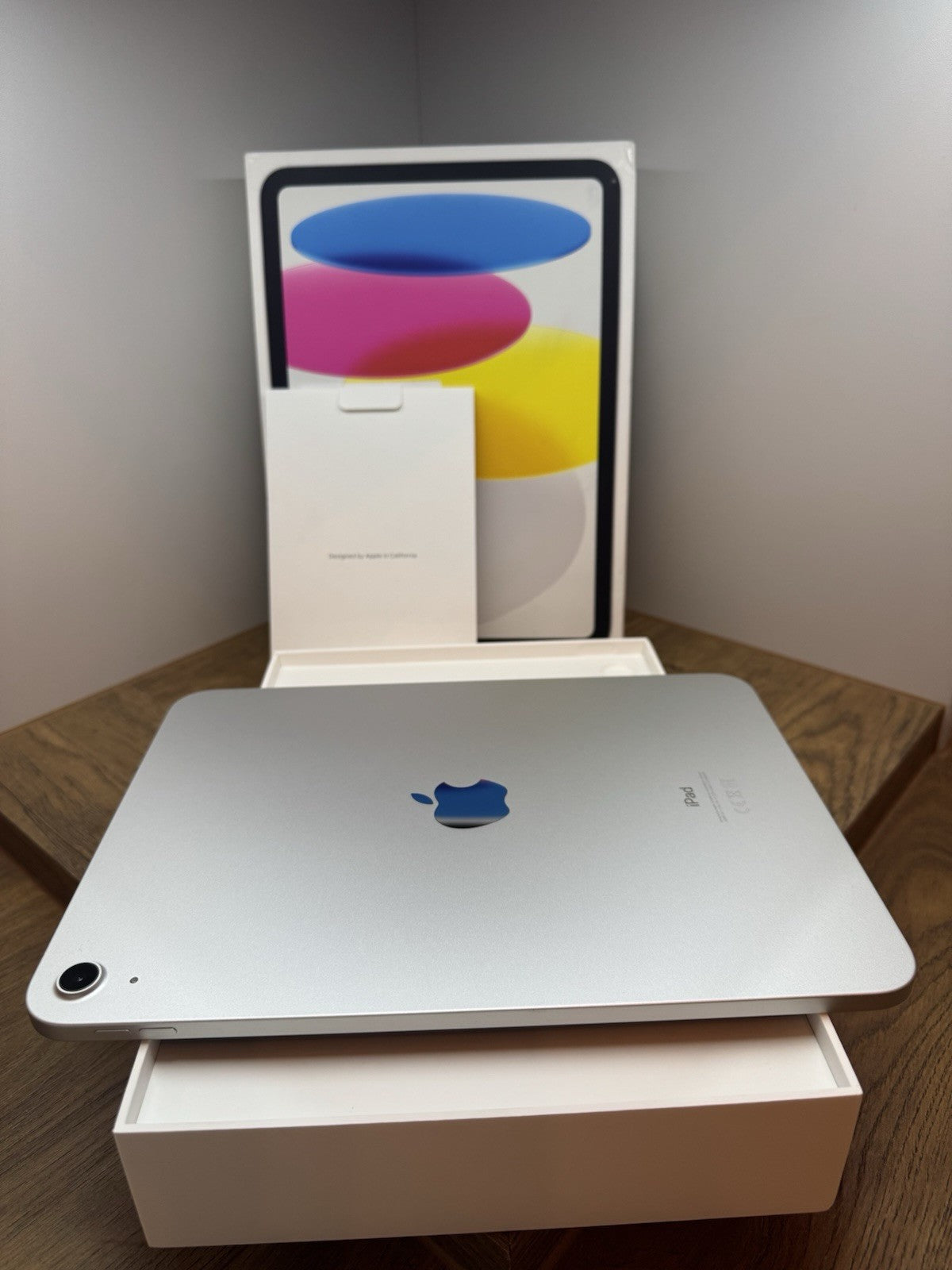 Apple iPad 2022 10.9 Inch Wi-Fi 64GB - Silver - MPQ03B/A - VAT / Warranty