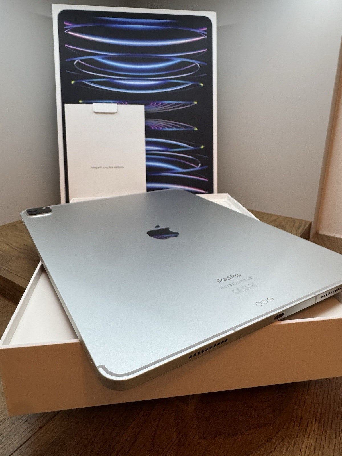 Apple iPad Pro 6th Gen 12.9" 2022 M2 - 128GB WiFi & Cellular 5G Unlocked -Silver