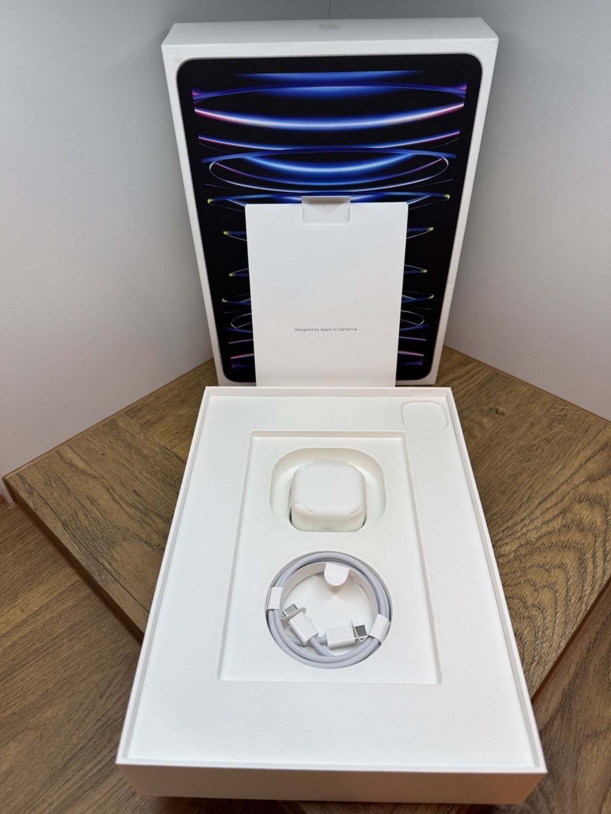 Apple iPad Pro 4th Gen 2022, 11 Inch, WiFi + Cellular 2TB in Silver MNYM3B/A NEW