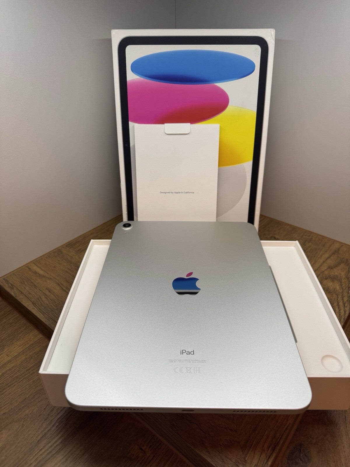 Apple iPad 2022 10.9 Inch Wi-Fi 64GB - Silver - MPQ03B/A - VAT / Warranty