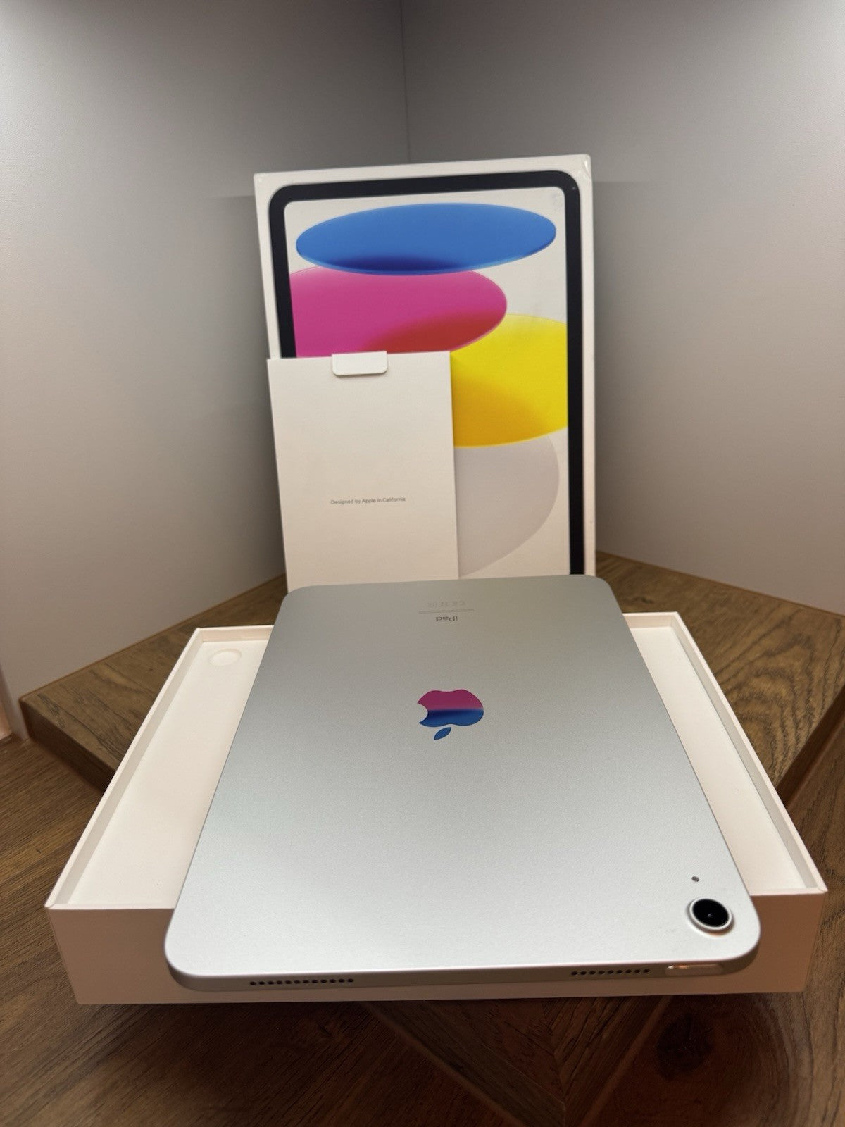 Apple iPad 2022 10.9 Inch Wi-Fi 64GB - Silver - MPQ03B/A - VAT / Warranty