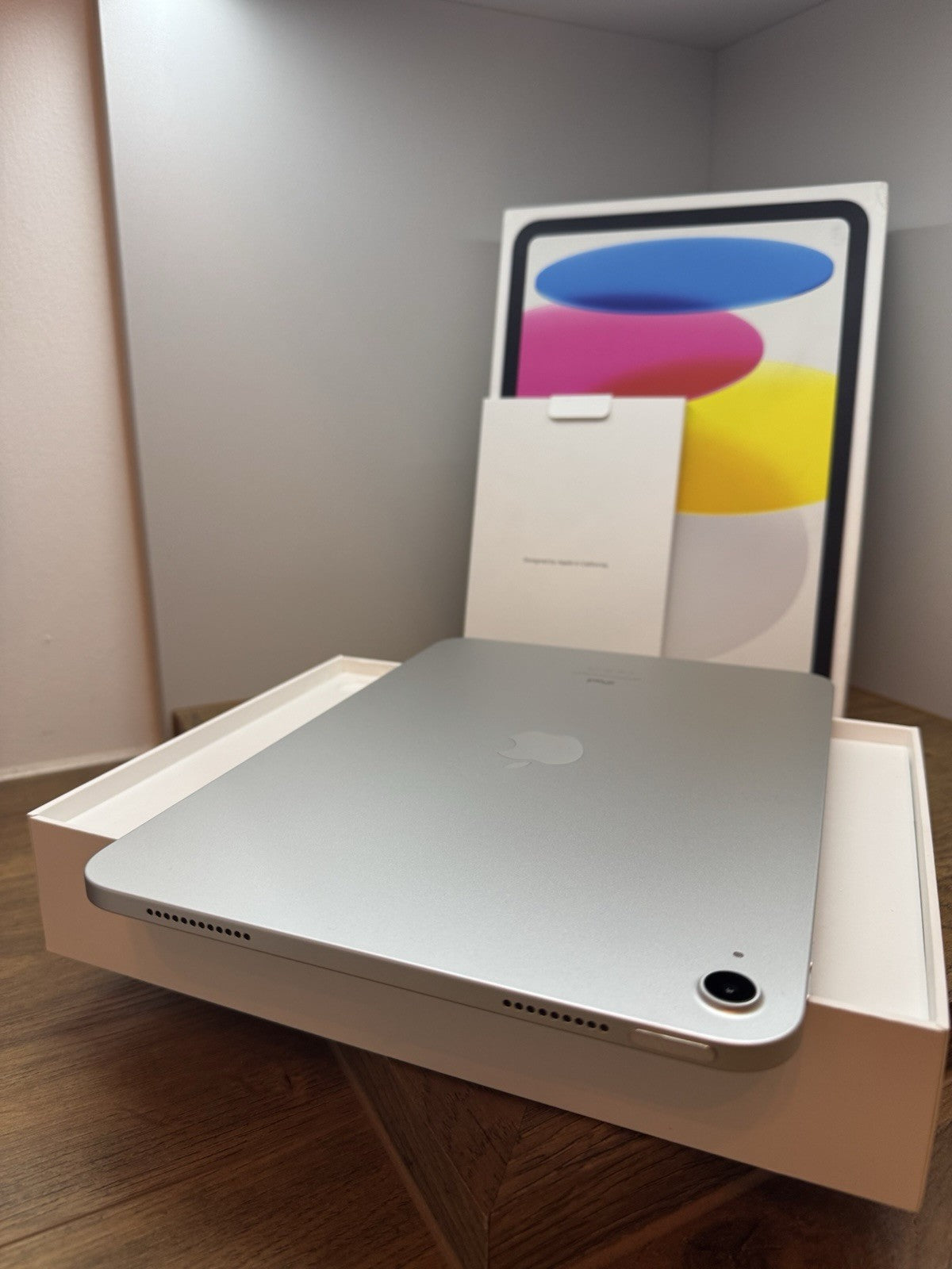 Apple iPad 2022 10.9 Inch Wi-Fi 64GB - Silver - MPQ03B/A - VAT / Warranty