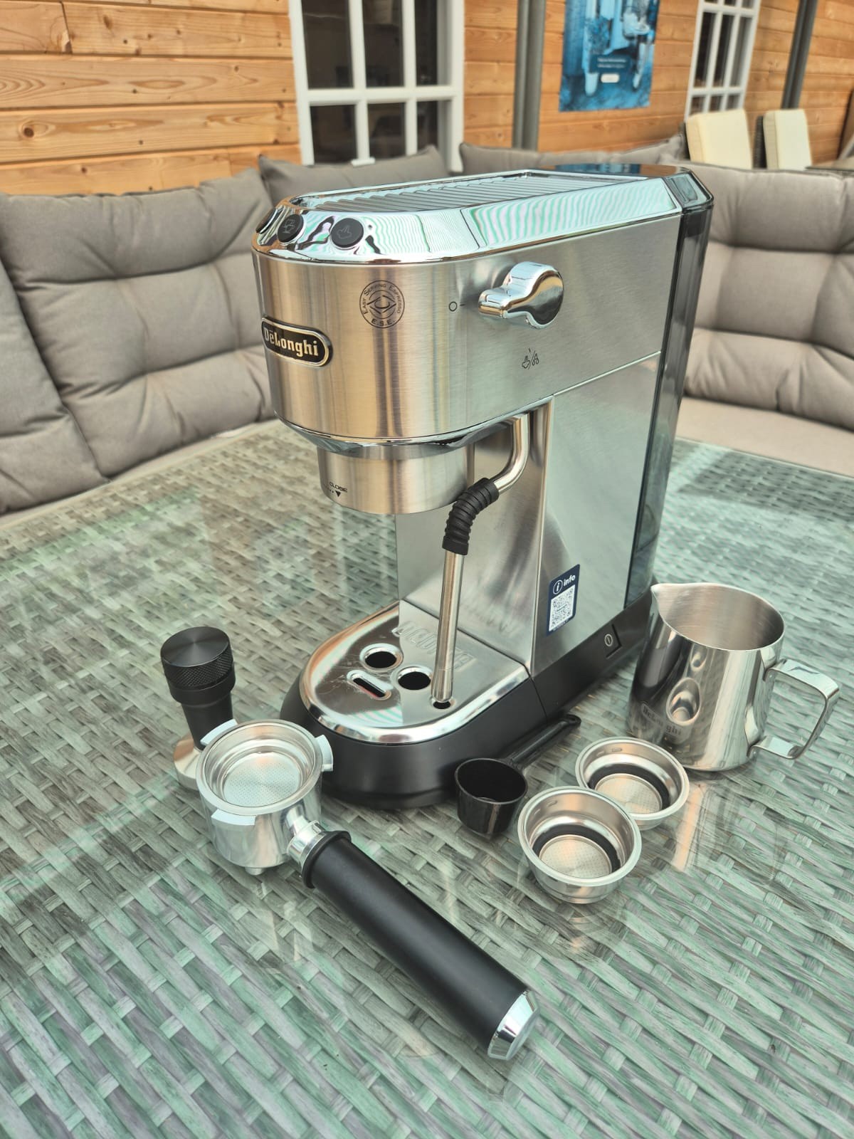 De'Longhi Dedica Arte Espresso Coffee Machine (EC885.M) In Silver