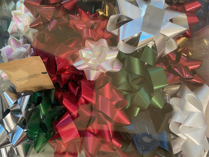 Costco Christmas Gift Bows in Traditional Colours - 50 Pack Kirkland Signature