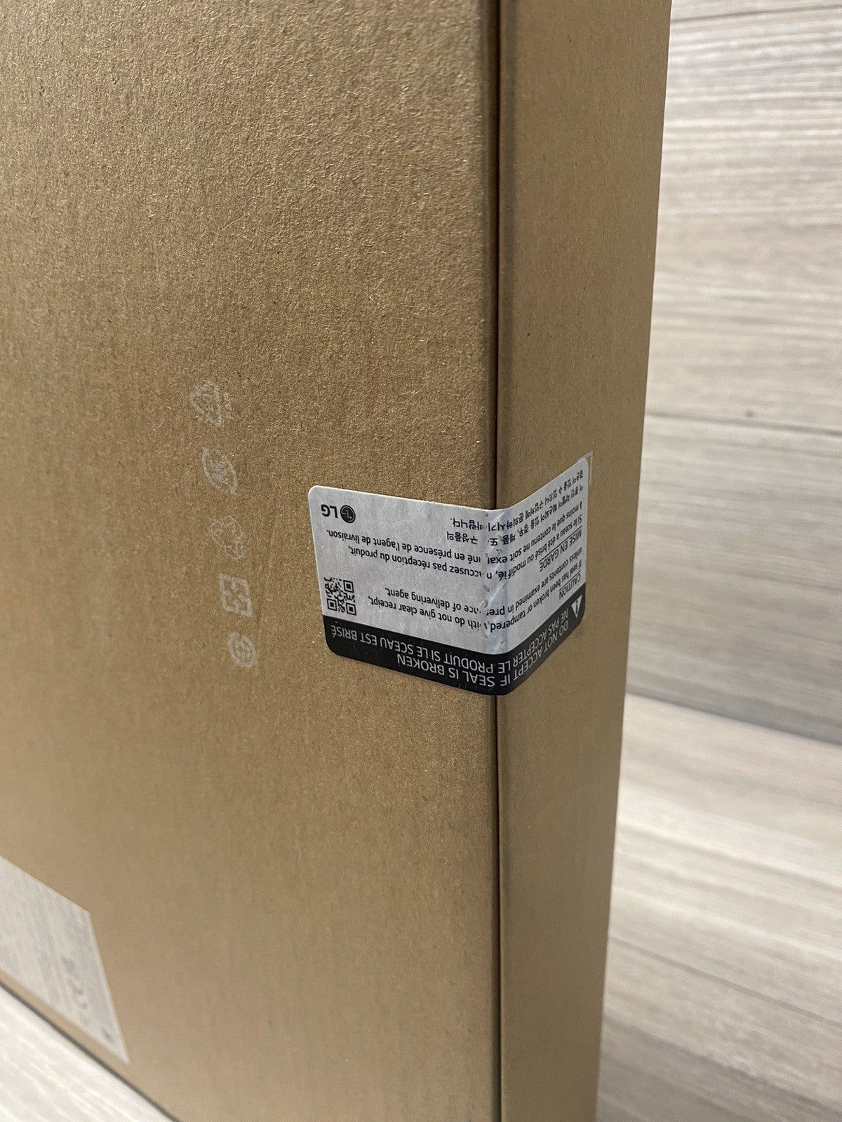 LG Gram Laptop Lightweight Ultra 7 16GB RAM 1TB SSD 16 Inch 16Z90S-G.AA78A1 VAT