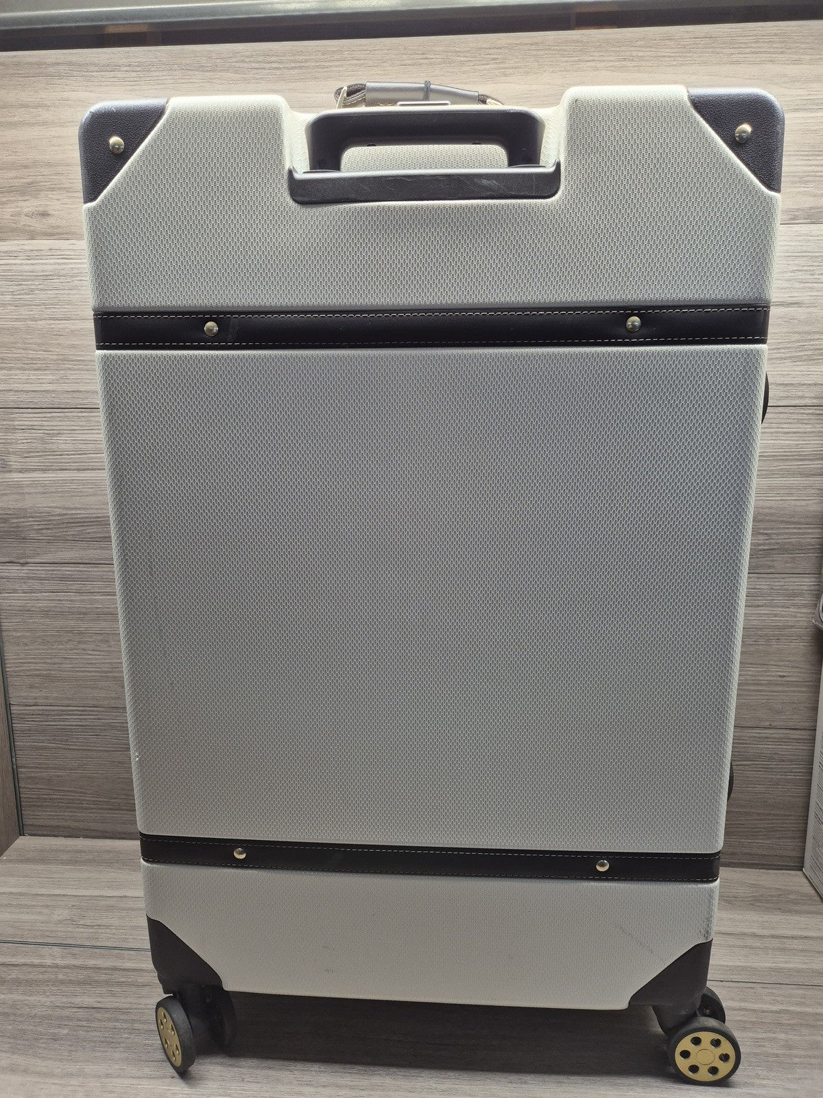 Rock Vintage 3 Piece Hardside Luggage Set in Cream *