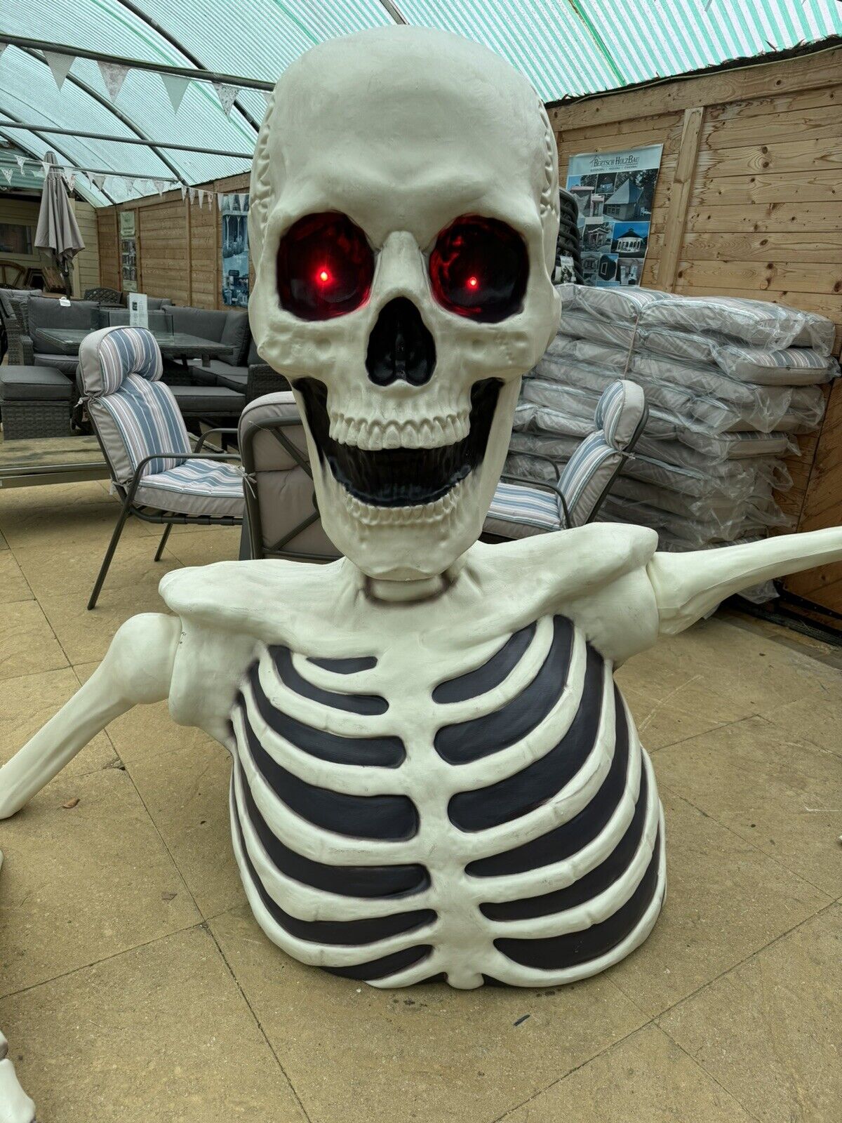 COSTCO Halloween 5ft (1.6m) Giant Ground Breaker Skeleton with Lights