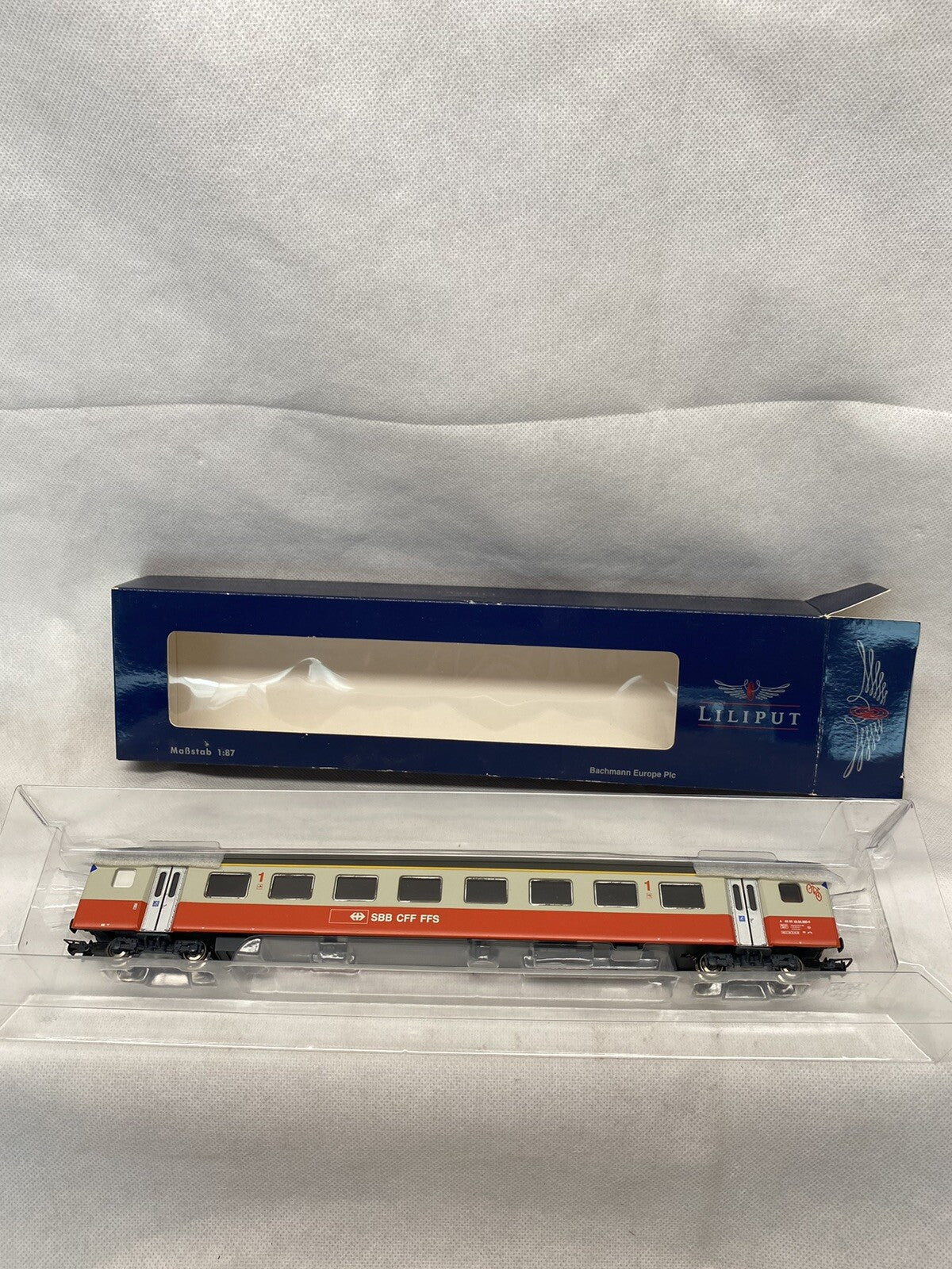 Liliput L388556- Swiss Express EW III 1st Class 18-34 005-6 SBB Ep.V