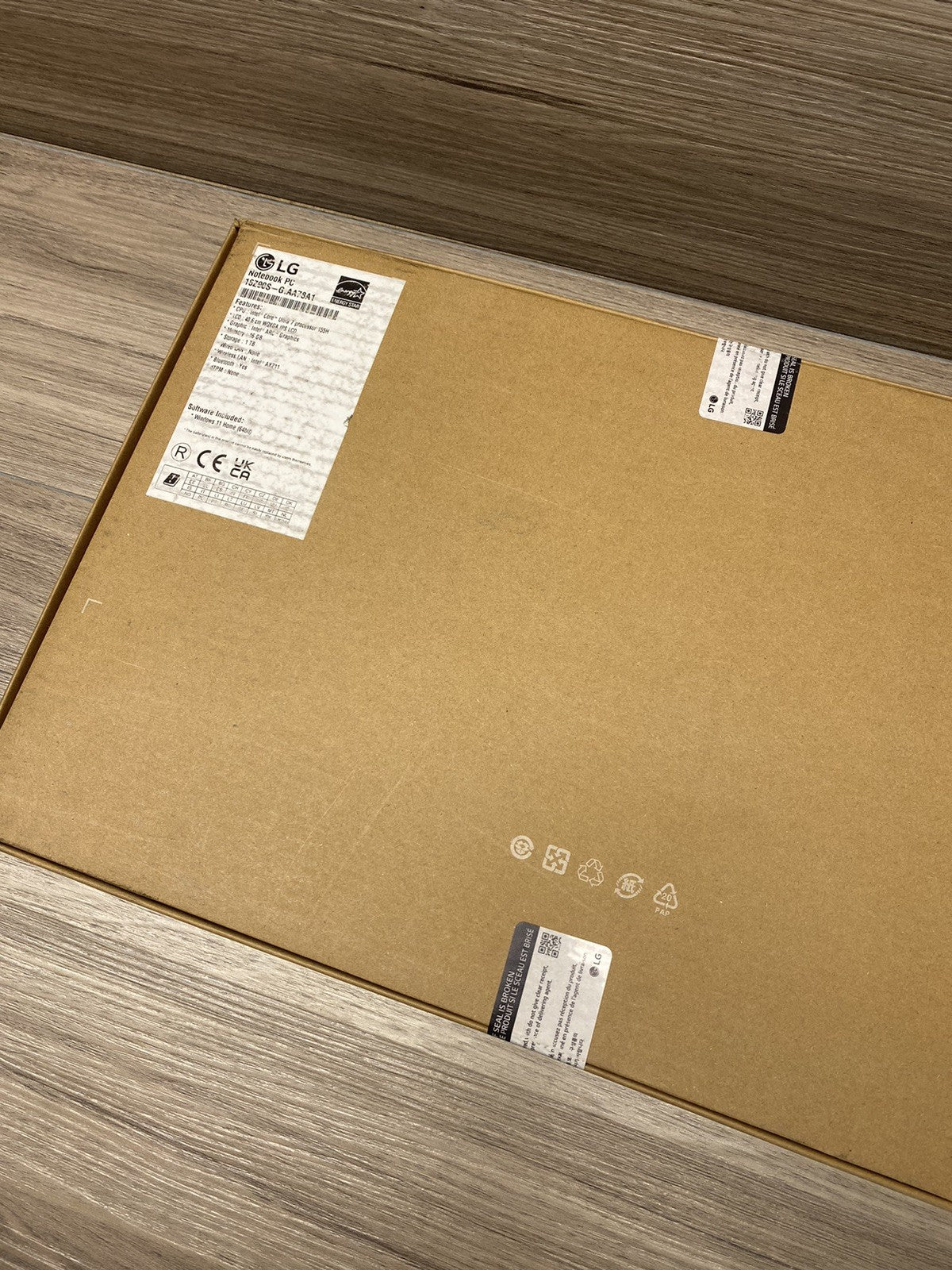 LG Gram Laptop Lightweight Ultra 7 16GB RAM 1TB SSD 16 Inch 16Z90S-G.AA78A1 VAT