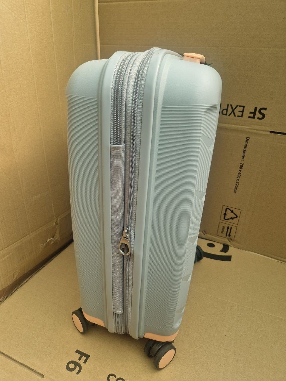 Rock Tulum 2 Piece Hardside Luggage Suitcase Set in Stylish Grey Spinner Wheels