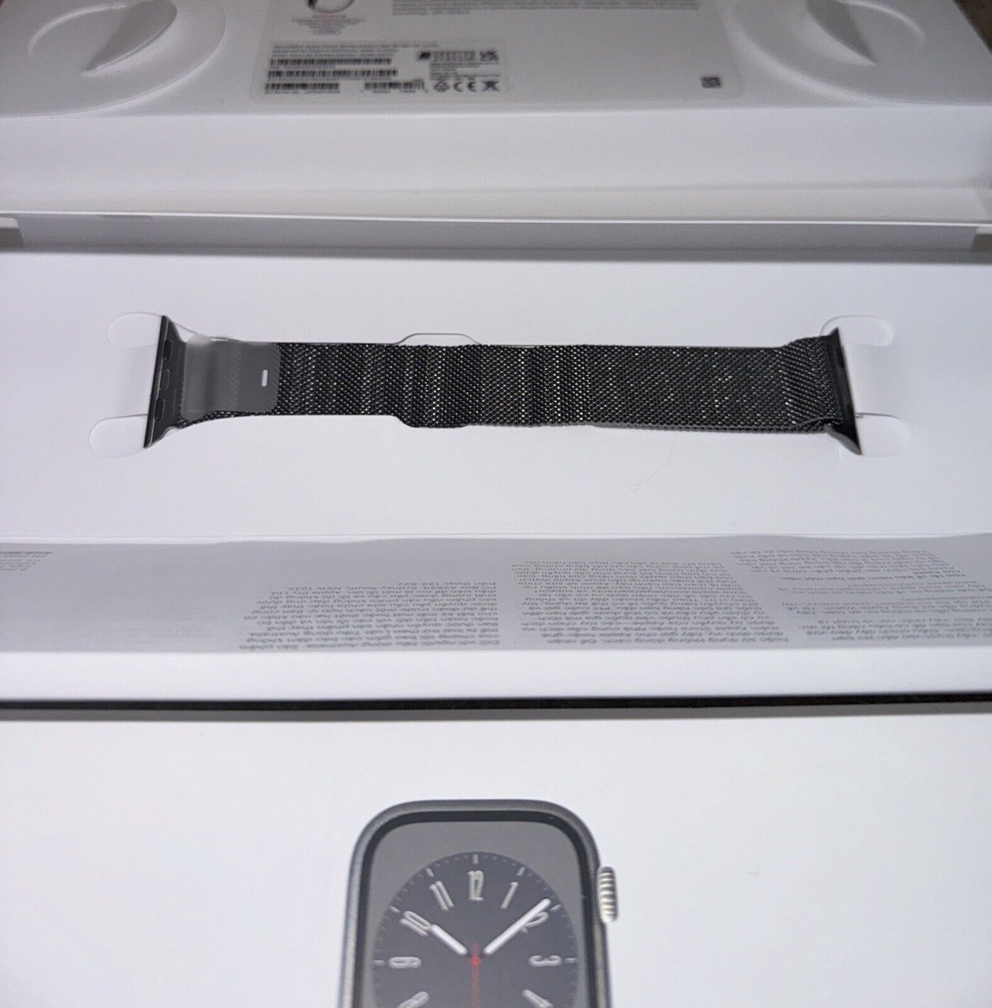 Apple Watch Series 8 41mm CEL Graphite Stainless Steel Case with Milanese Loop