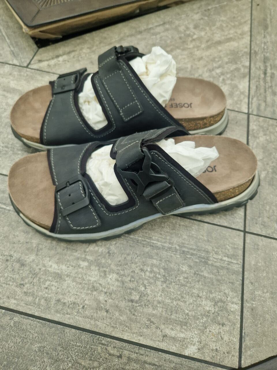 Josef Seibel Janosch 03-men’s Nubuck (leather) black Sandals, Size 9.
