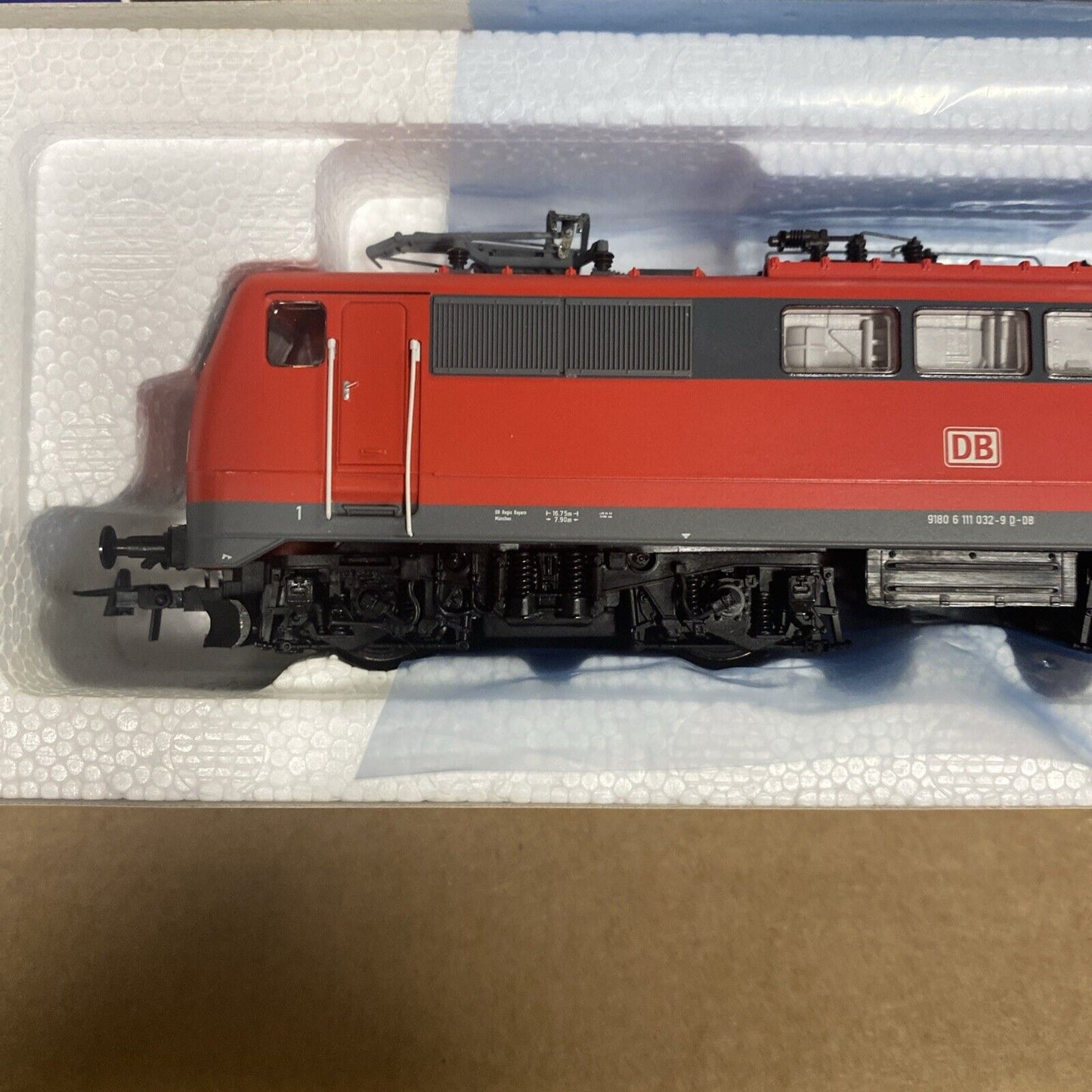 ROCO 62403- Electric locomotive BR 111, DB AG E-Lok 111 032-9 NEW / BOXED RARE