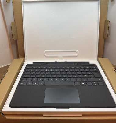 Microsoft Surface Pro Copilot+PC, X Plus, 16GB RAM, 1TB SSD, 13'' , 2 in 1 , VAT